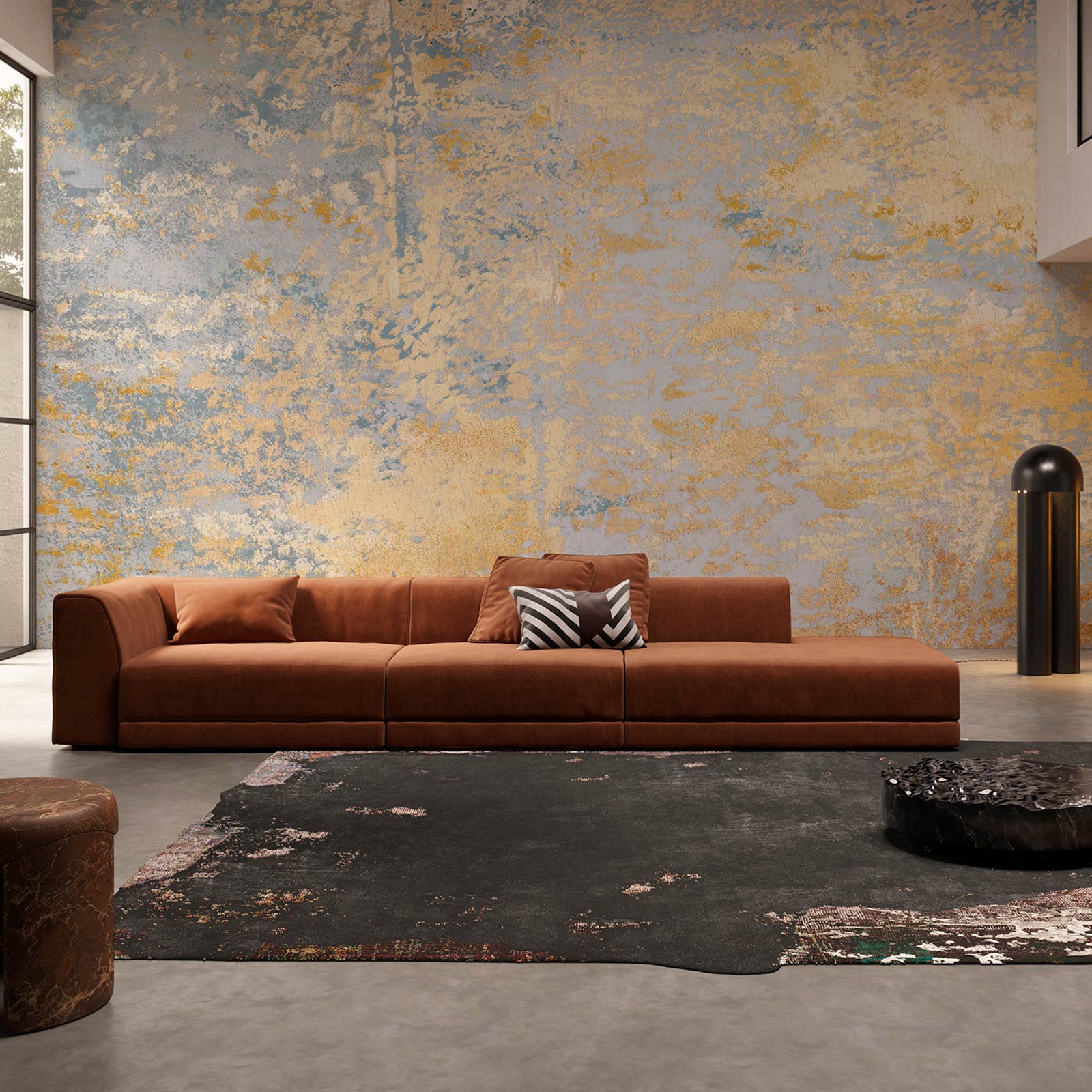 Canapé modulable couleur rouille avec coussins et motif rayé pour une décoration noble